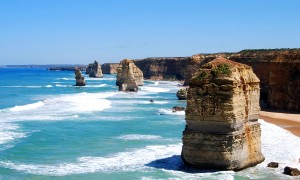 佛珠一顆一顆放小洞里，了解佛珠放置的方法與意義